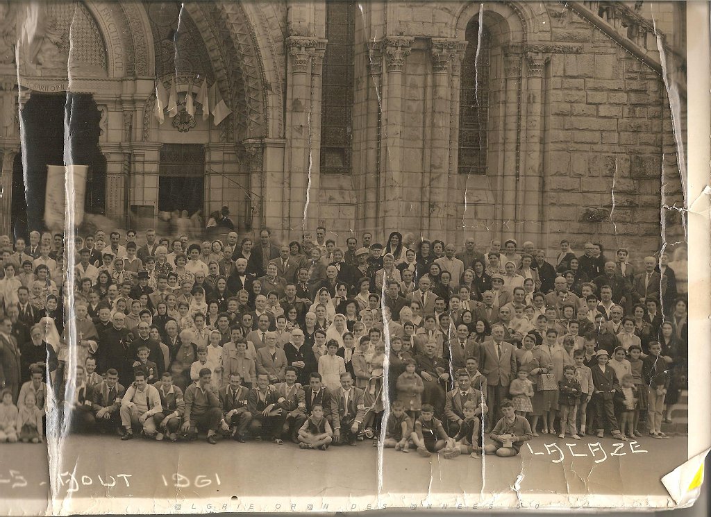 LOURDES 1961 PELERINAGE DES ORANAIS  (2).jpg